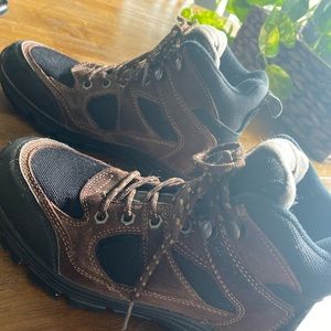 Redhead Women’s Hiking Boots